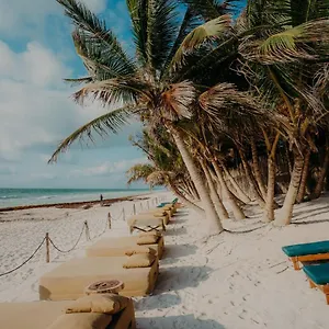 https://ether-tulum.quintano-roohotels.com